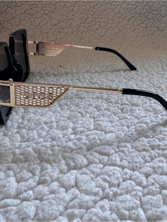 True Religion Oversized Square Sunglasses Black Gold Arms TR93244 - Picture 2 of 7